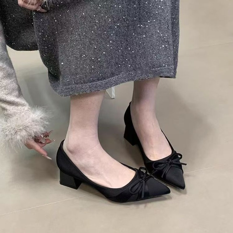 Retro Mid-length Single Shoes  - огляд і ціна Women'S Fashion Belts